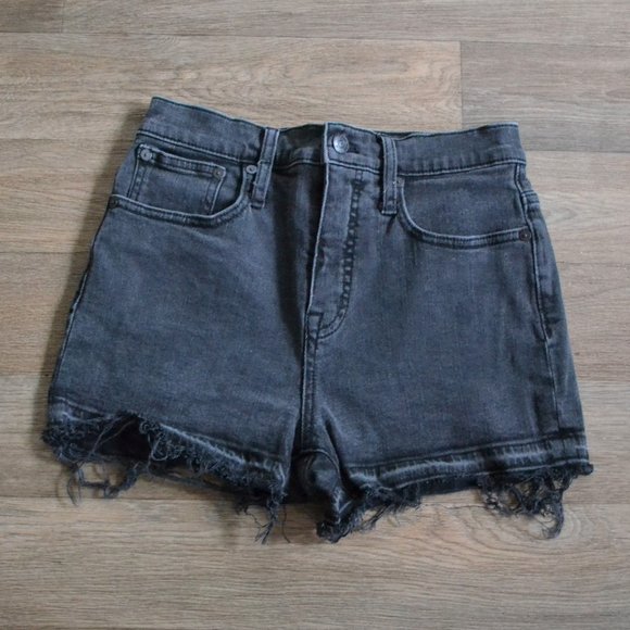 Madewell High-Rise Denim Shorts in Clint Wash: Drop-Hem Edition Black Shorts 25 - Picture 4 of 7